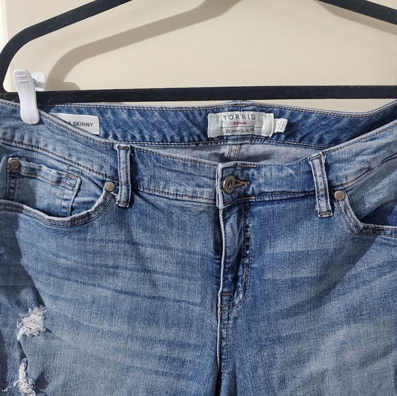 Torrid Light Wash Distressed Ankle Skinny Jeans - Picture 3 of 7